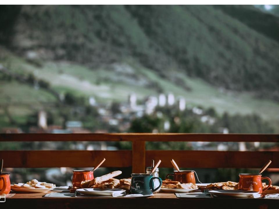 Mountain Cabins Mestia Ngoại thất bức ảnh