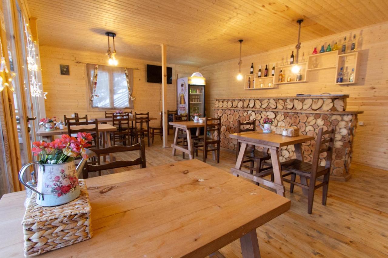 Mountain Cabins Mestia Ngoại thất bức ảnh